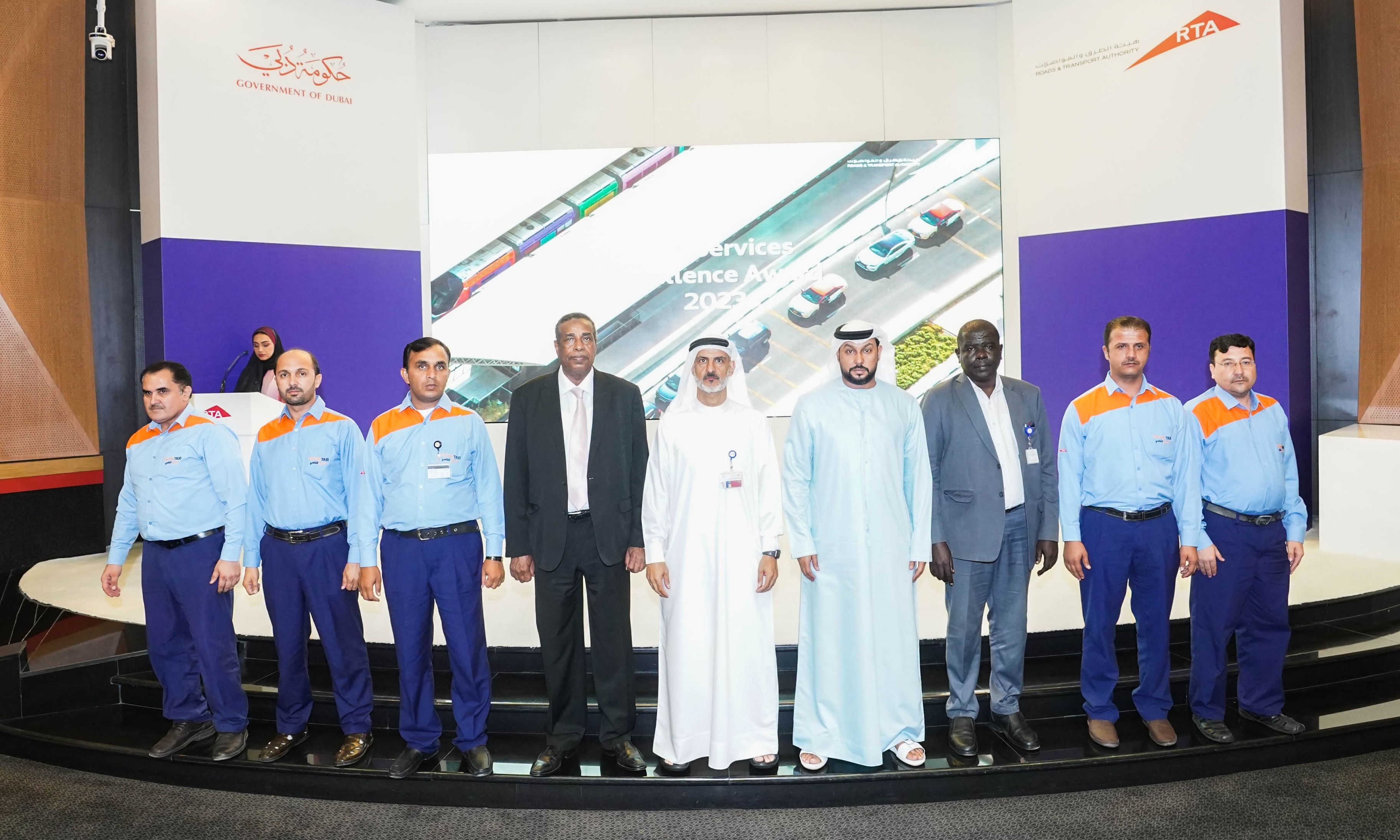 "طرق دبي" تكرم أفضل شركة و200 سائق بقطاع مركبات الأجرة