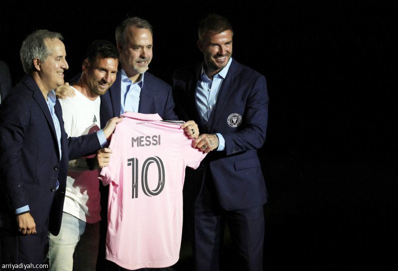 ميسي على طريق بيليه وبكنباور