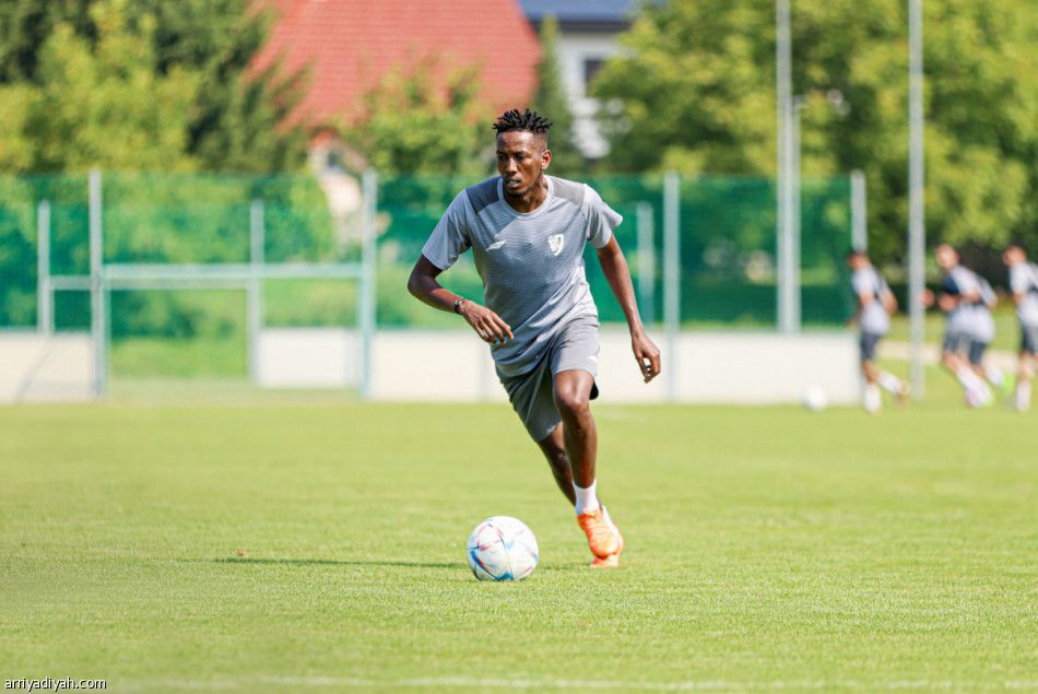 الطائي.. لارناكا المواجهة الثانية