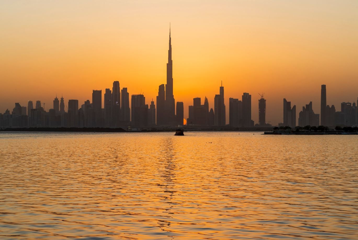 طقس الإمارات غداً.. صحو إلى غائم جزئياً