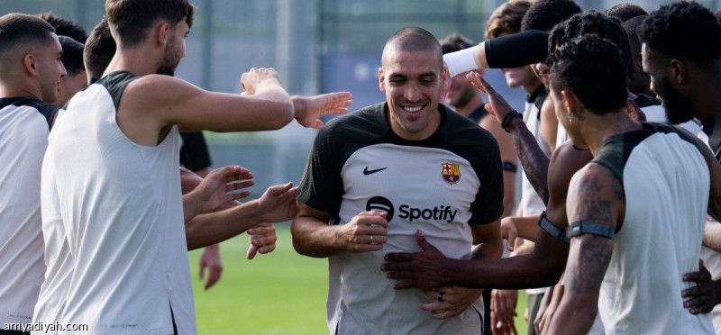 بعد 12 عاما.. روميو يعود إلى برشلونة