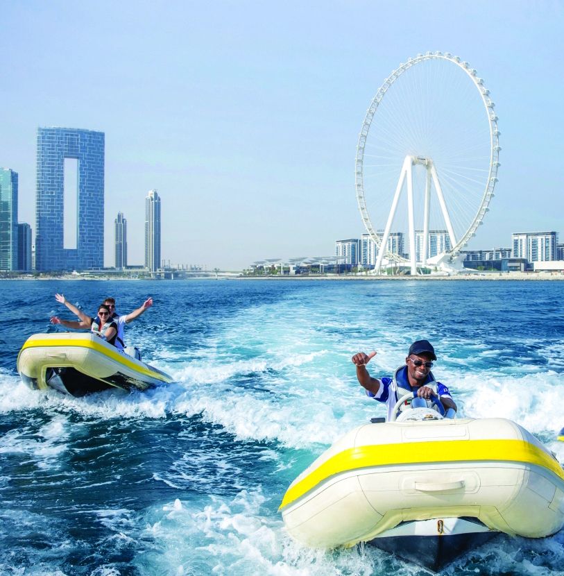 حملة وجهات دبي تصدر دليلاً للشواطئ والأنشطة البحرية