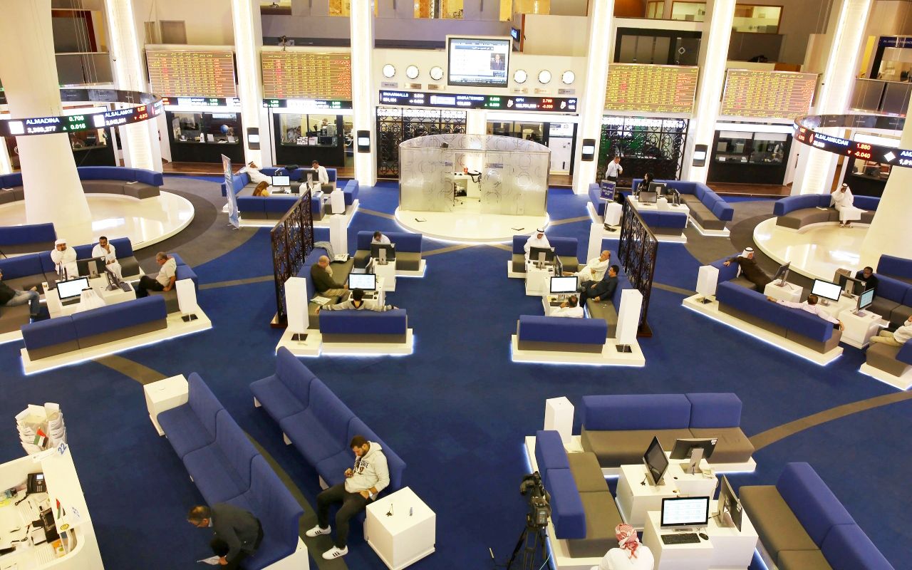 معدل نمو مؤشر سوق دبي المالي يفوق مكاسب «ستاندرد آند بورز» و«إم إس سي آي»