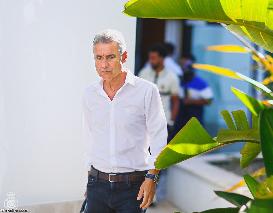 أوسبينا يناقش.. والنصر إلى أوساكا