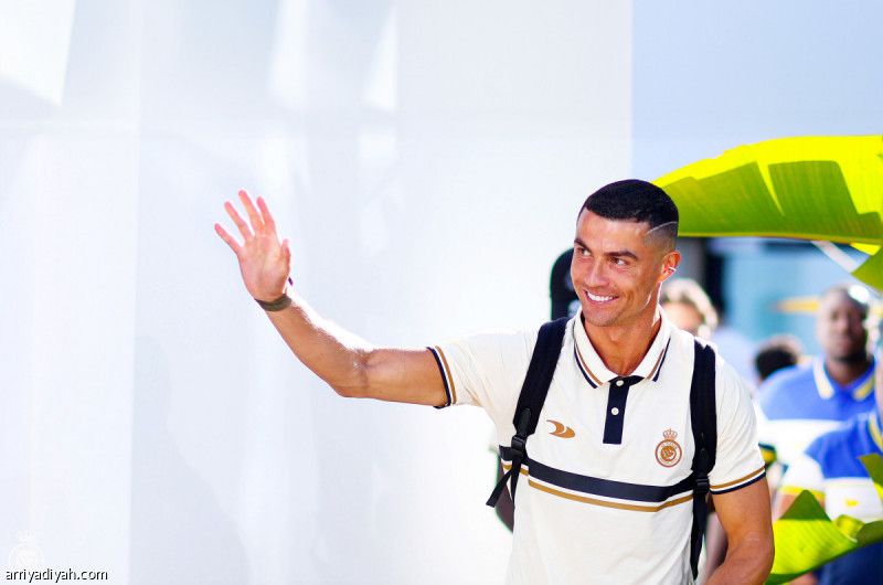 أوسبينا يناقش.. والنصر إلى أوساكا