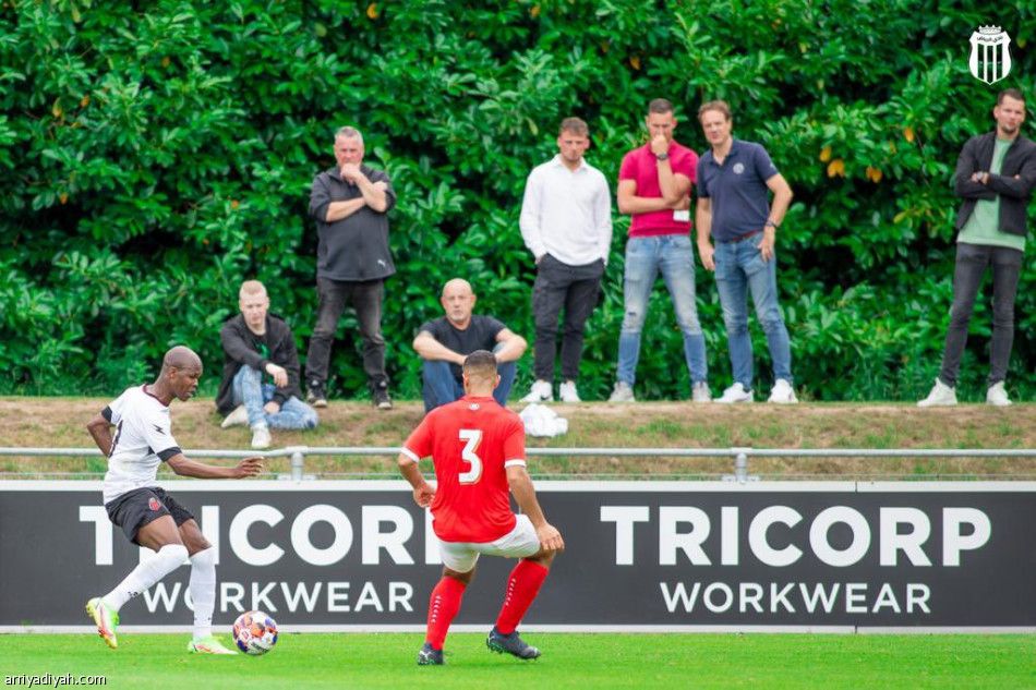 الرياض يخسر أولى تجارب هولندا