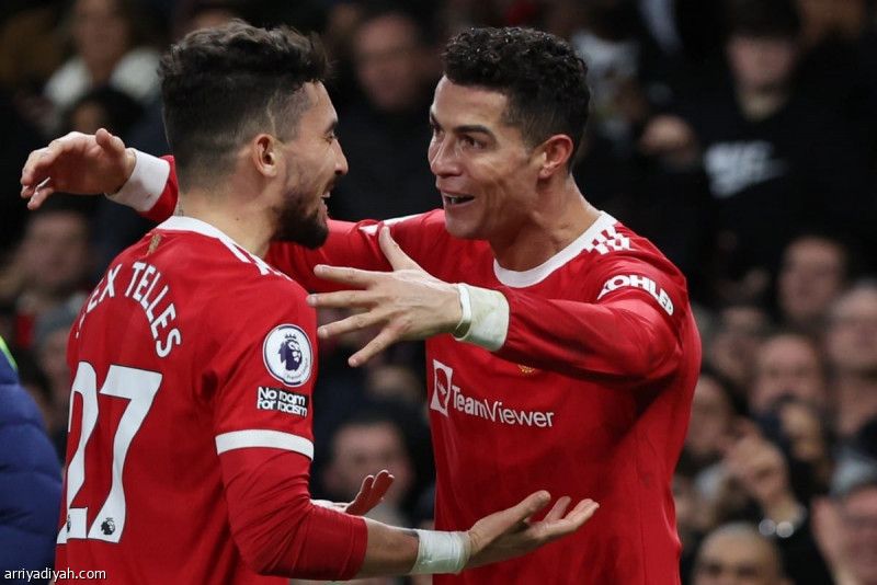 النصر يعيد تيليس إلى رونالدو وبروزوفيتش