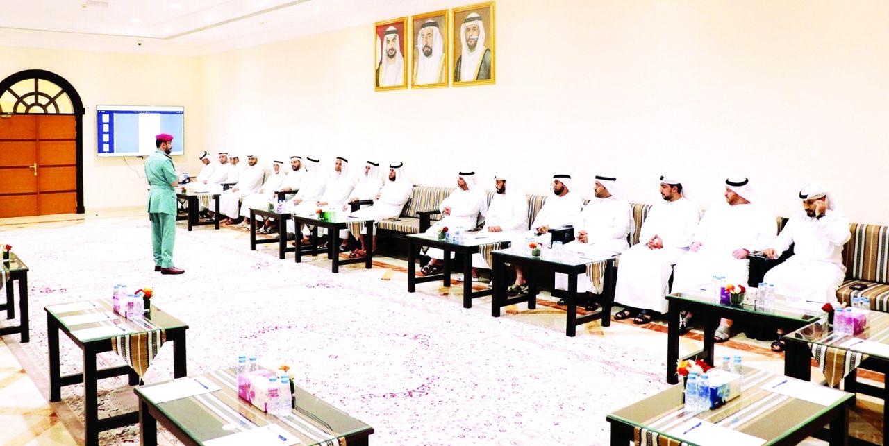 مجلس دبا الحصن يبحث حلولاً للمشكلات الأسرية