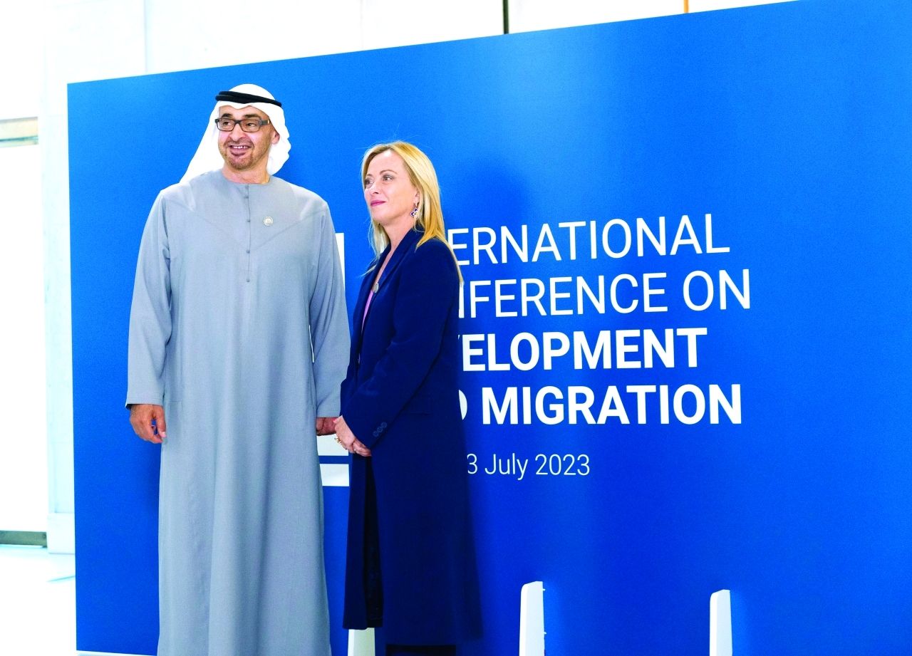 رئيس الدولة يعلن مساهمة الإمارات بـ100 مليون دولار لدعم الدول المتأثرة من الهجرة غير النظامية