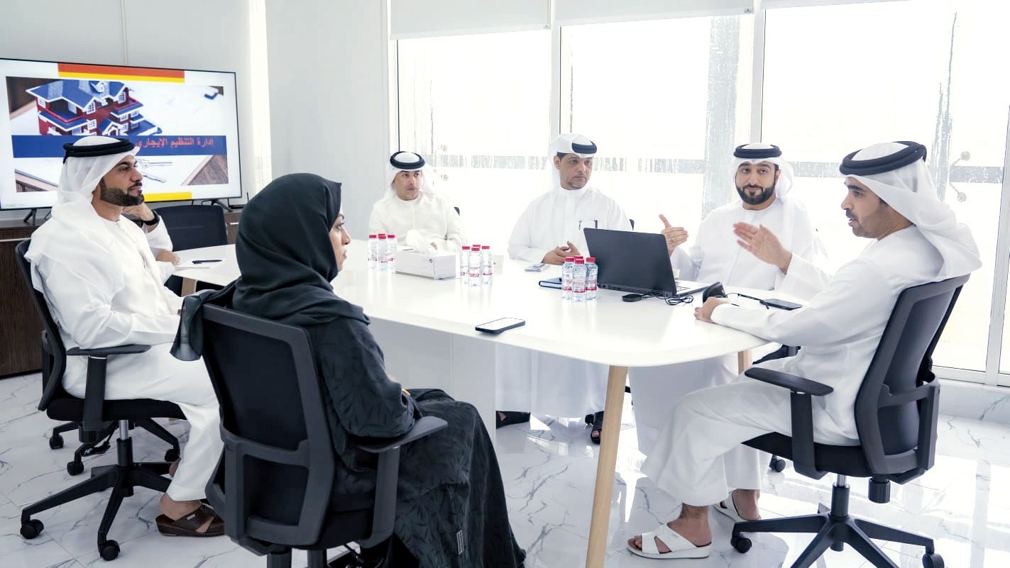 بلدية عجمان تنجز 90000 معاملة خلال 6 شهور