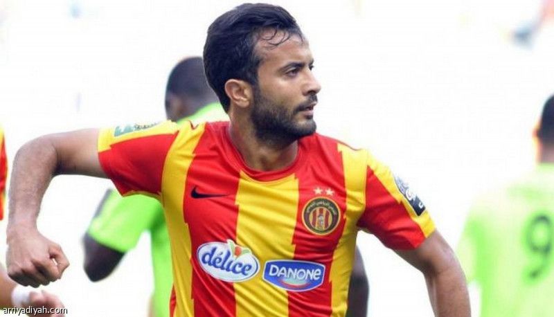 الخنيسي.. حامل نجمة 2017