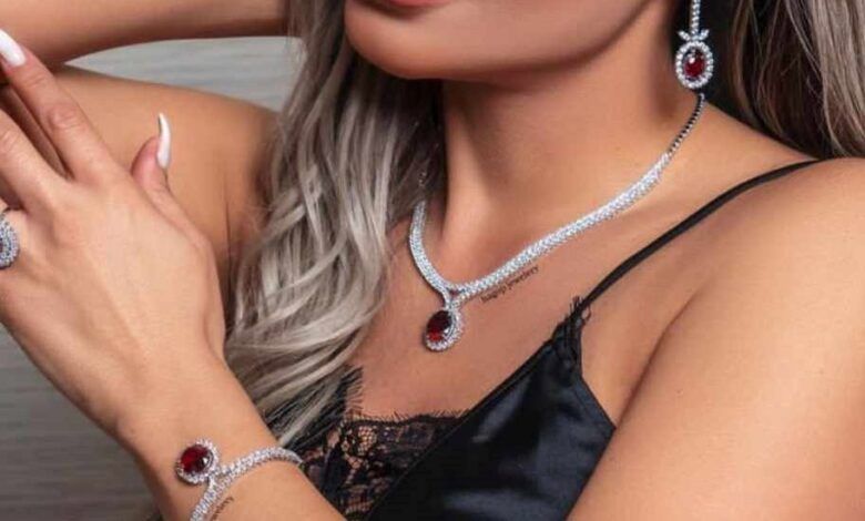 لمى الرهونجي: معك مصاري بسوريا بتعيش عيشة 10 نجوم