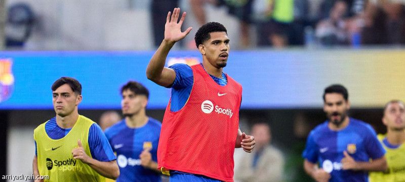 «يويفا» يسمح بمشاركة برشلونة في دوري الأبطال