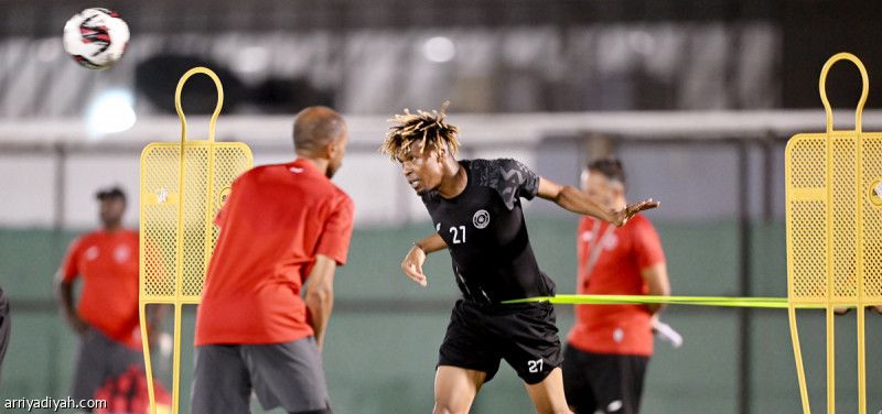 الشباب يراقب مفاتيح النصر