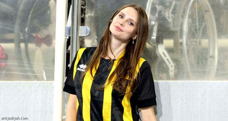 لينسكا.. نصراوية تطارد بنزيما