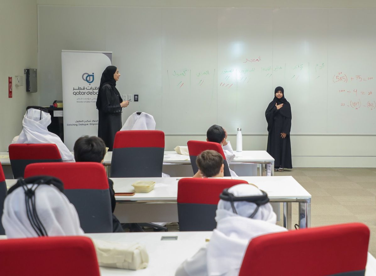 مركز مناظرات قطر ينظم المعسكر الصيفي لليافعين