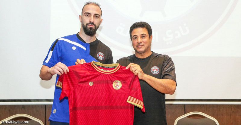 مافروتيس يبدأ التحضيرية