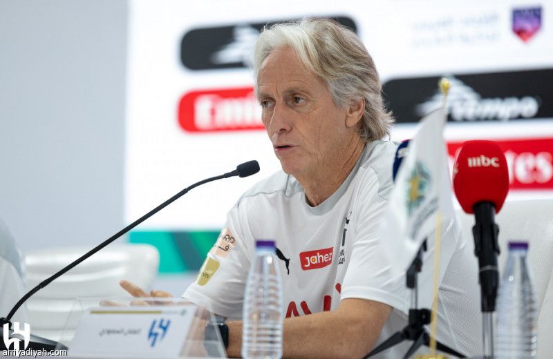 خيسوس: خبرتي 35 عاما وأعرف متى يكتمل الهلال