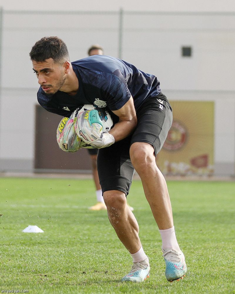 المفاجأة تخفي تشكيلة الهلال