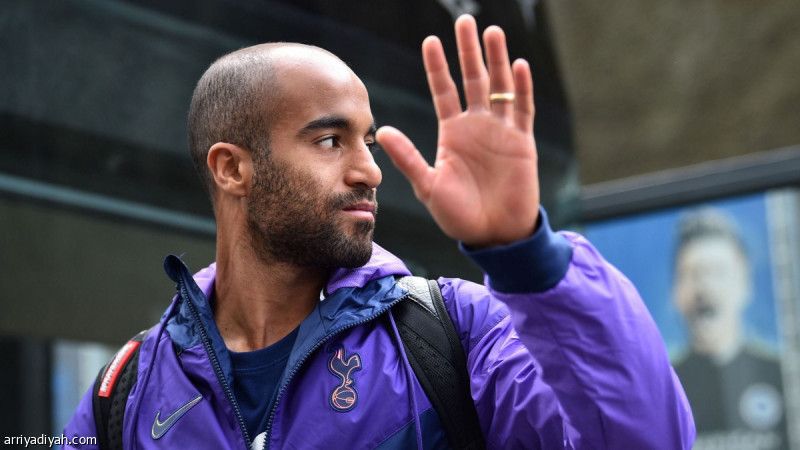 بعد 10 أعوام.. لوكاس مورا يعود إلى ساو باولو