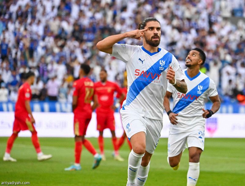 الهلال عربيا.. التأهل الـ10