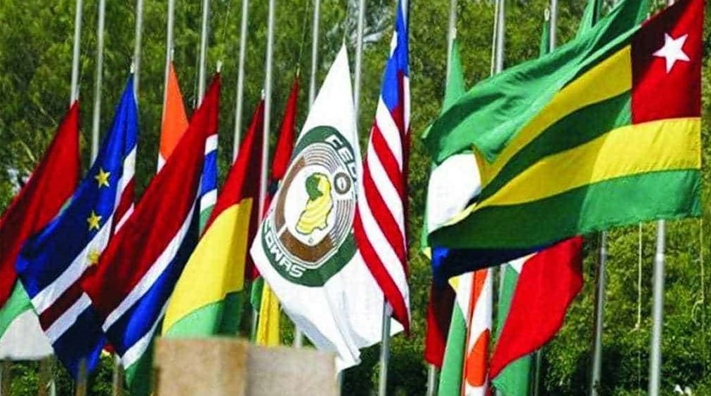 وفد "إكواس" يصل النيجر ورئيس نيجيريا يدعو الى "حلّ ودّي" للأزمة