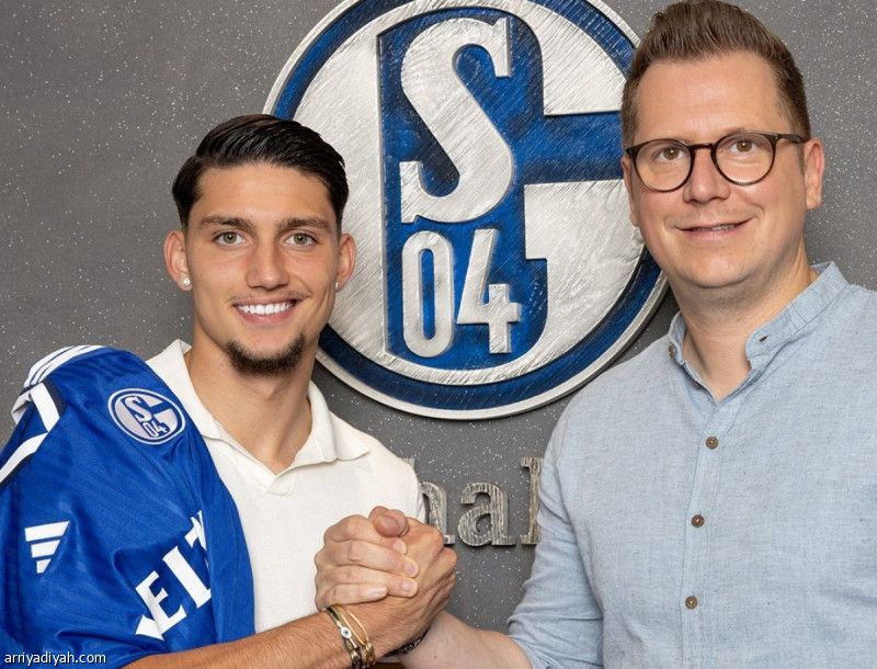 بايرن يعير موهبته الصاعدة إلى شالكة