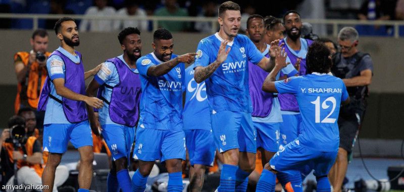 كأس سلمان.. الهلال يصعد بثلاثية الاتحاد