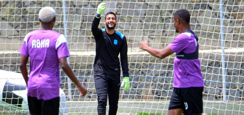 كامانو ينجح في اختبار تشيسلاف