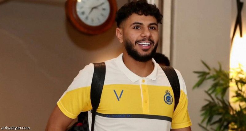 الخليج يضم أزيبي من النصر