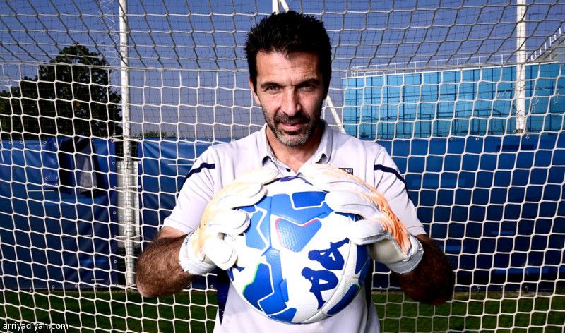 بوفون رئيس الوفد الإيطالي