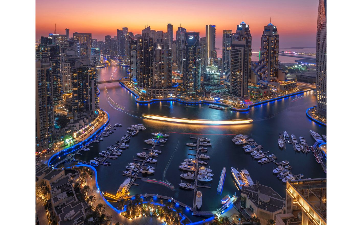 بيع 670 عقاراً في دبي بـ 2.03 مليار في يوم