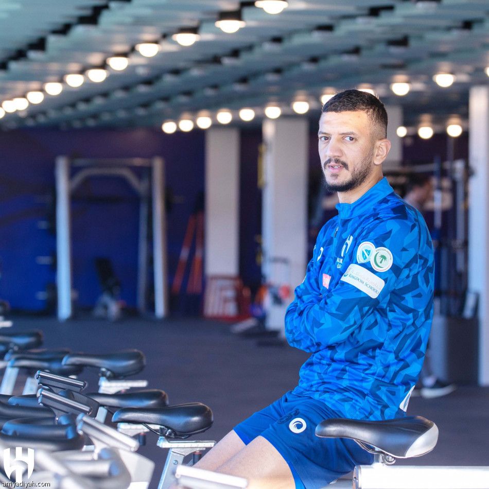 بالحديد والمسبح.. خيسوس يريح الهلاليين