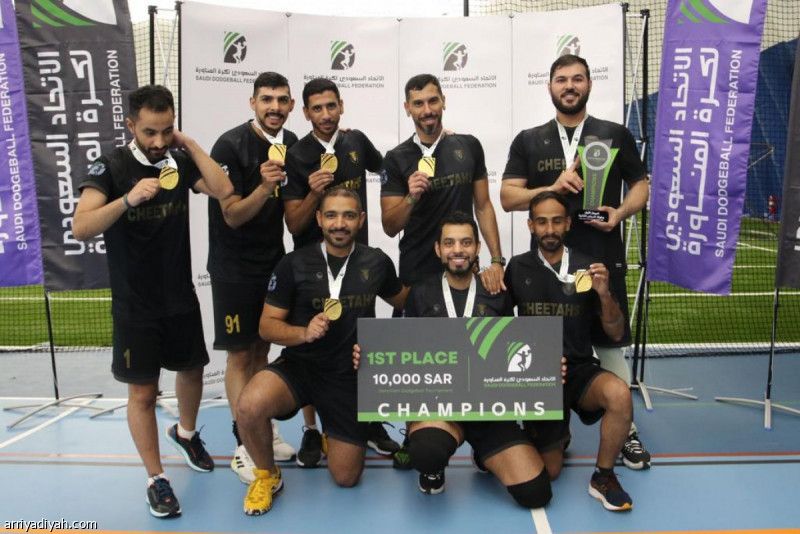 تتويج الفائزين في بطولة الدمام الثانية لكرة المناورة