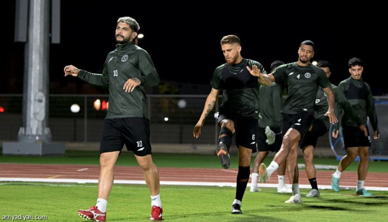 قبل الهلال.. الشباب يتأهب بمناورة تكتيكية