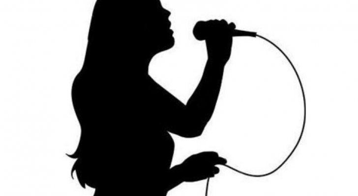 بالصور- إبنة فنانة شهيرة بإطلالة جريئة جداً تجاوزت الحدود