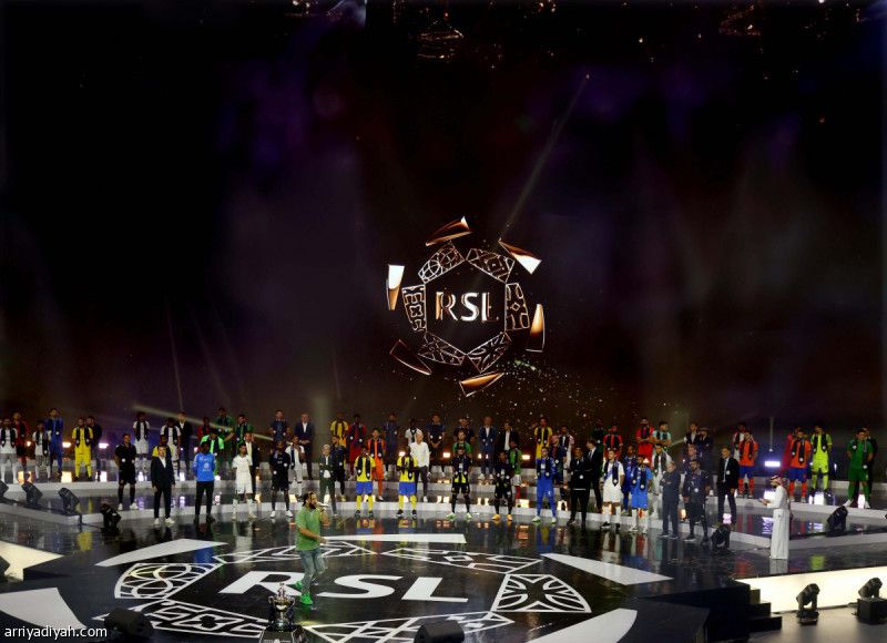 روشن.. المتعة المنتظرة بدأت بحفلة