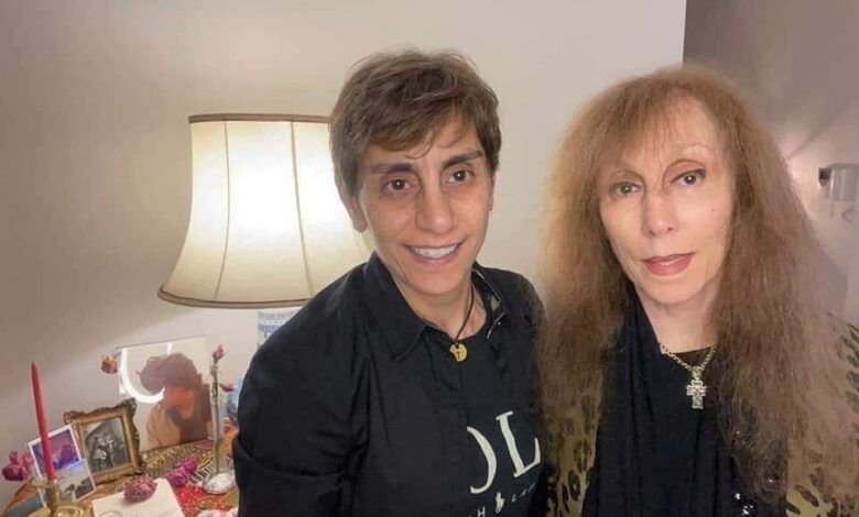 هكذا بدت فيروز في أحدث صورة لها