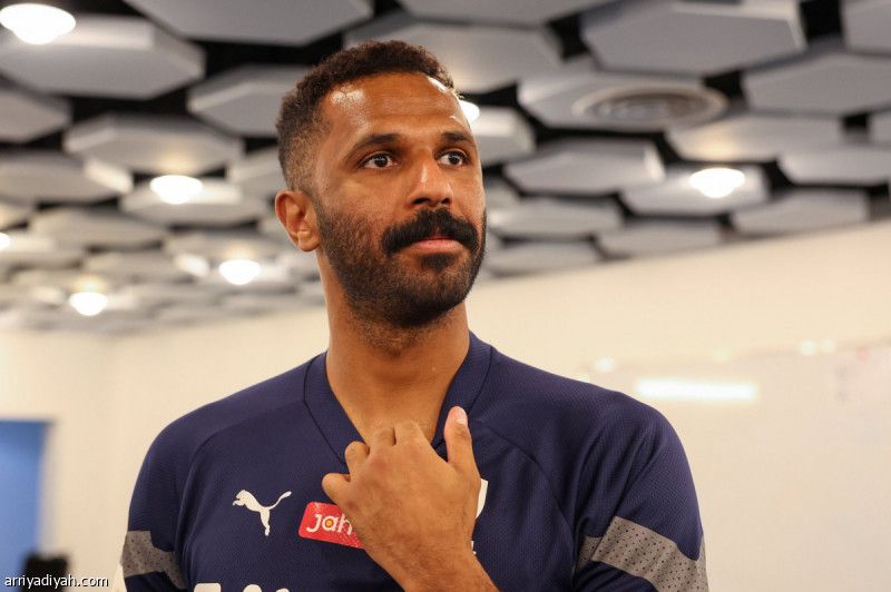 قبل النهائي.. العويس ينضم إلى معسكر الهلال