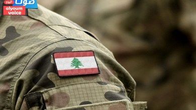 لبنان..مصرع شخصين إثر اشتباكات بعد انقلاب شاحنة يُعتقد أنها محملة بالسلاح والأهالي يغلقون الطريق الدولي