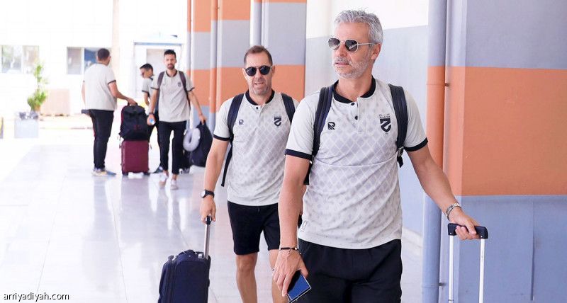 جوفيا يخفي التشكيلة