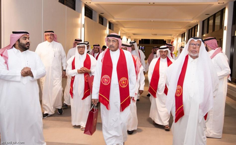 القادسية.. الإدارات السابقة تبحث الإستراتيجية الجديدة