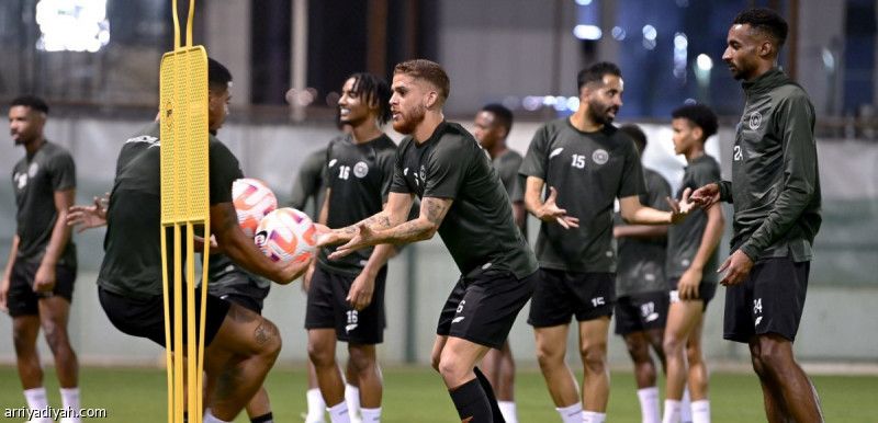 الشباب والأخدود.. مواجهة أولى في دوري المحترفين