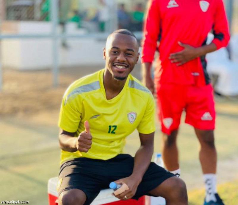 نجران يوقع مع آل فرج