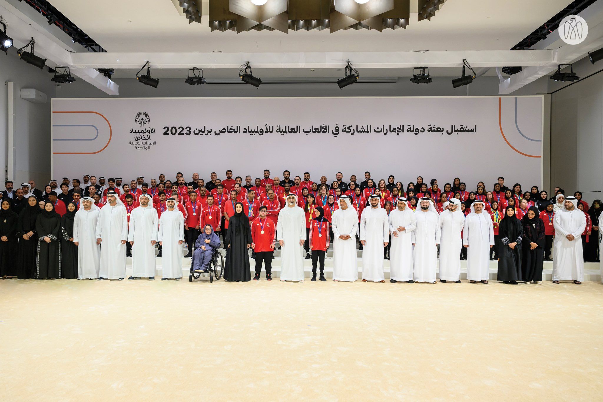 خالد بن محمد بن زايد يستقبل أعضاء بعثة الإمارات للأولمبياد الخاص