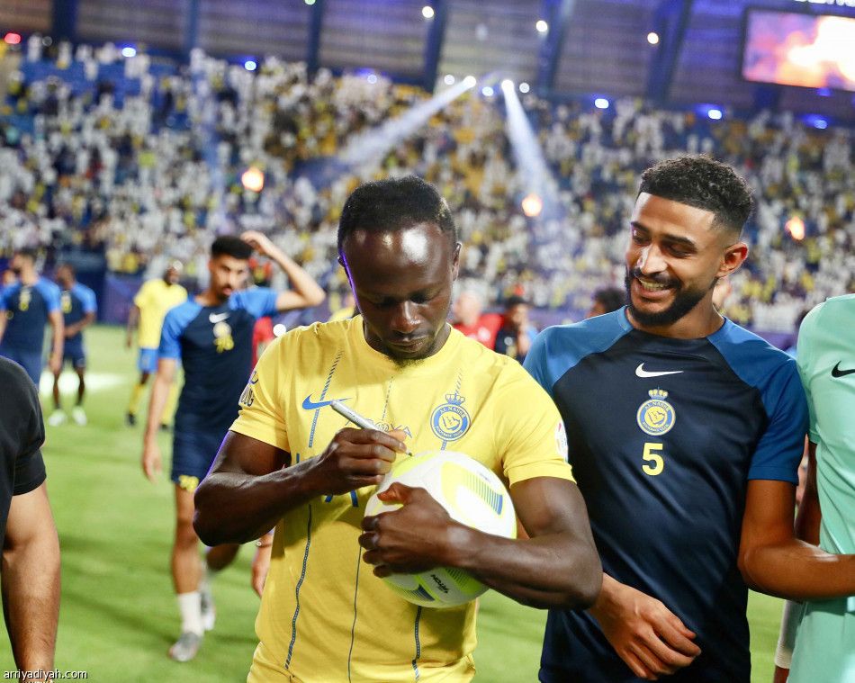 عودة رونالدو ووعود كاسترو تطمئنان جمهور بطل العرب