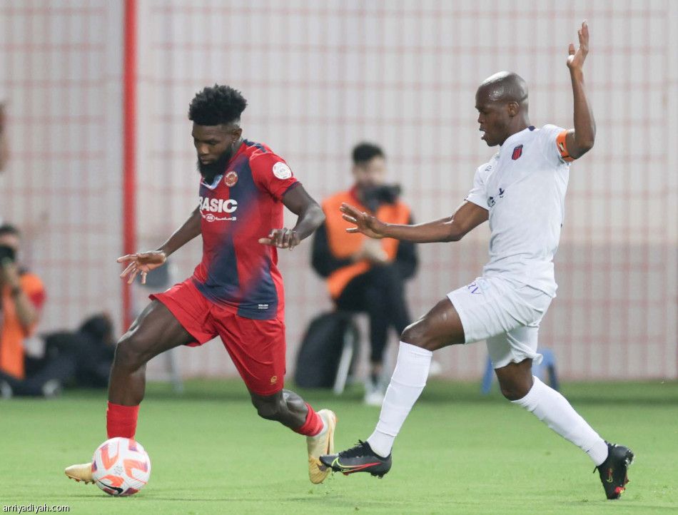 ضمك يحبط الرياض بـ«تعادل قاتل»