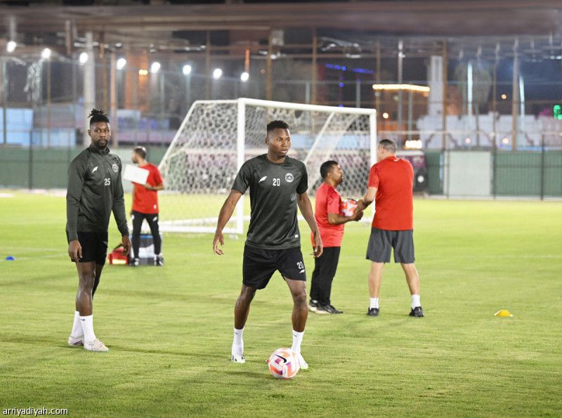 بعد التسجيل.. ديالو يظهر