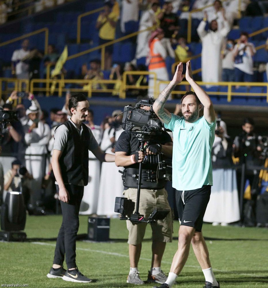 عودة رونالدو ووعود كاسترو تطمئنان جمهور بطل العرب