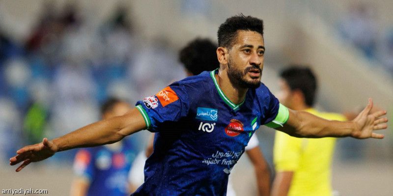 الفتح يقلبها على الأخدود بثلاثية